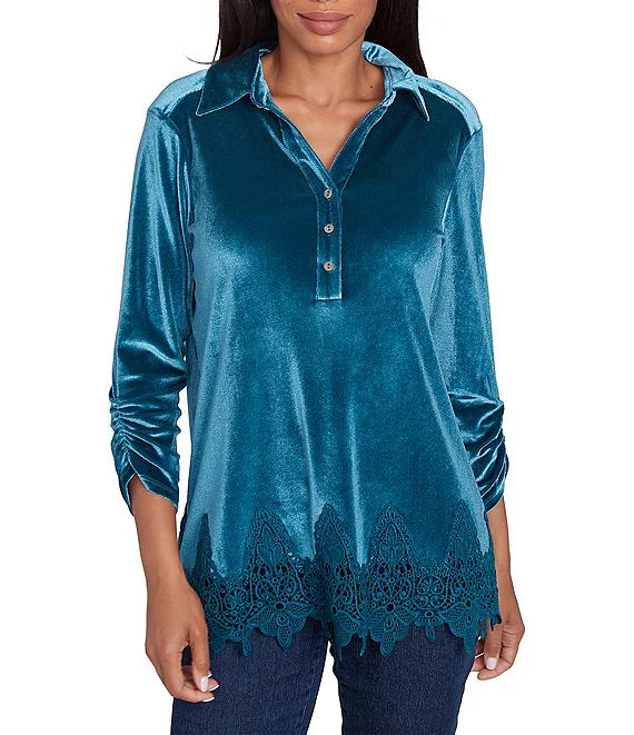 Blusa con tapeta de botones y dobladillo de encaje Adriate - Ruby Rd