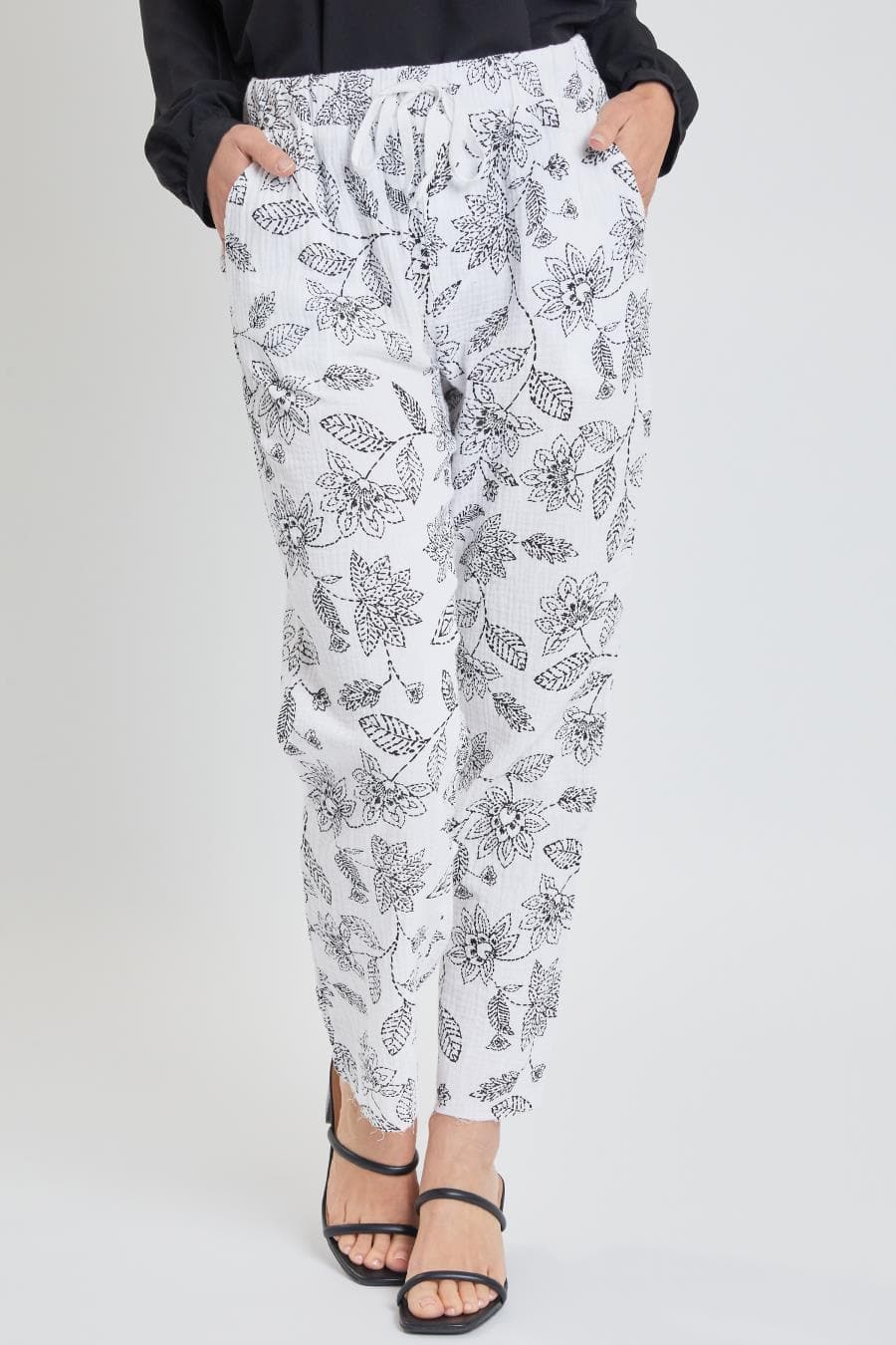 Pantalón Corto Relajado de Gasa Doble para Mujer con Bajo Deshilachado Deal Flowers Blanco/Negro