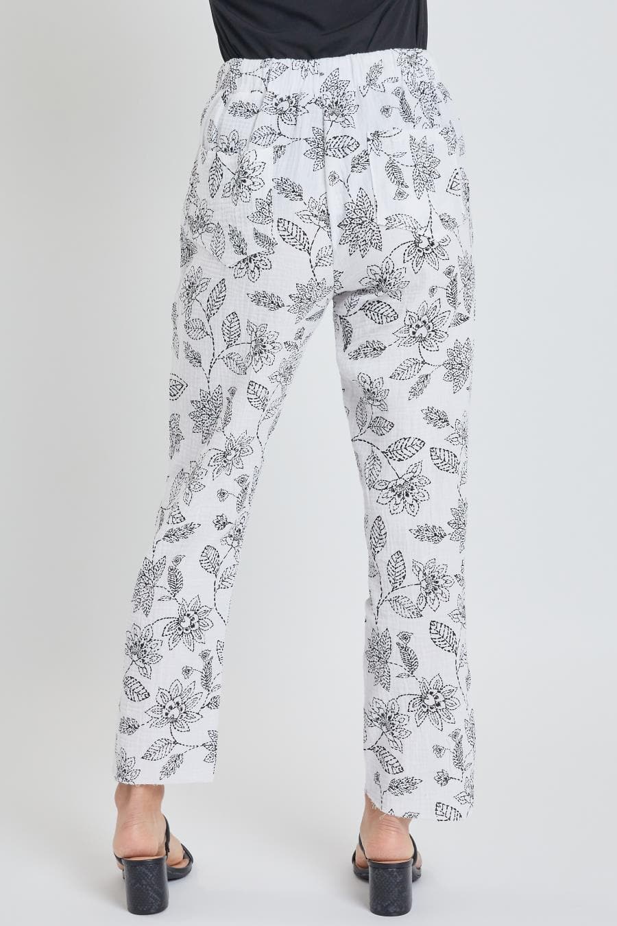 Pantalón Corto Relajado de Gasa Doble para Mujer con Bajo Deshilachado Deal Flowers Blanco/Negro