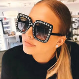 GAFAS DE SOL ESTILO ELSTON CON BORDE DE PEDRERÍA
