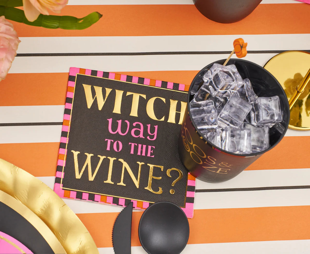 Servilleta de cóctel Boo Bold de 3 capas - Witch Way to the Wine - Lámina dorada de 5"
