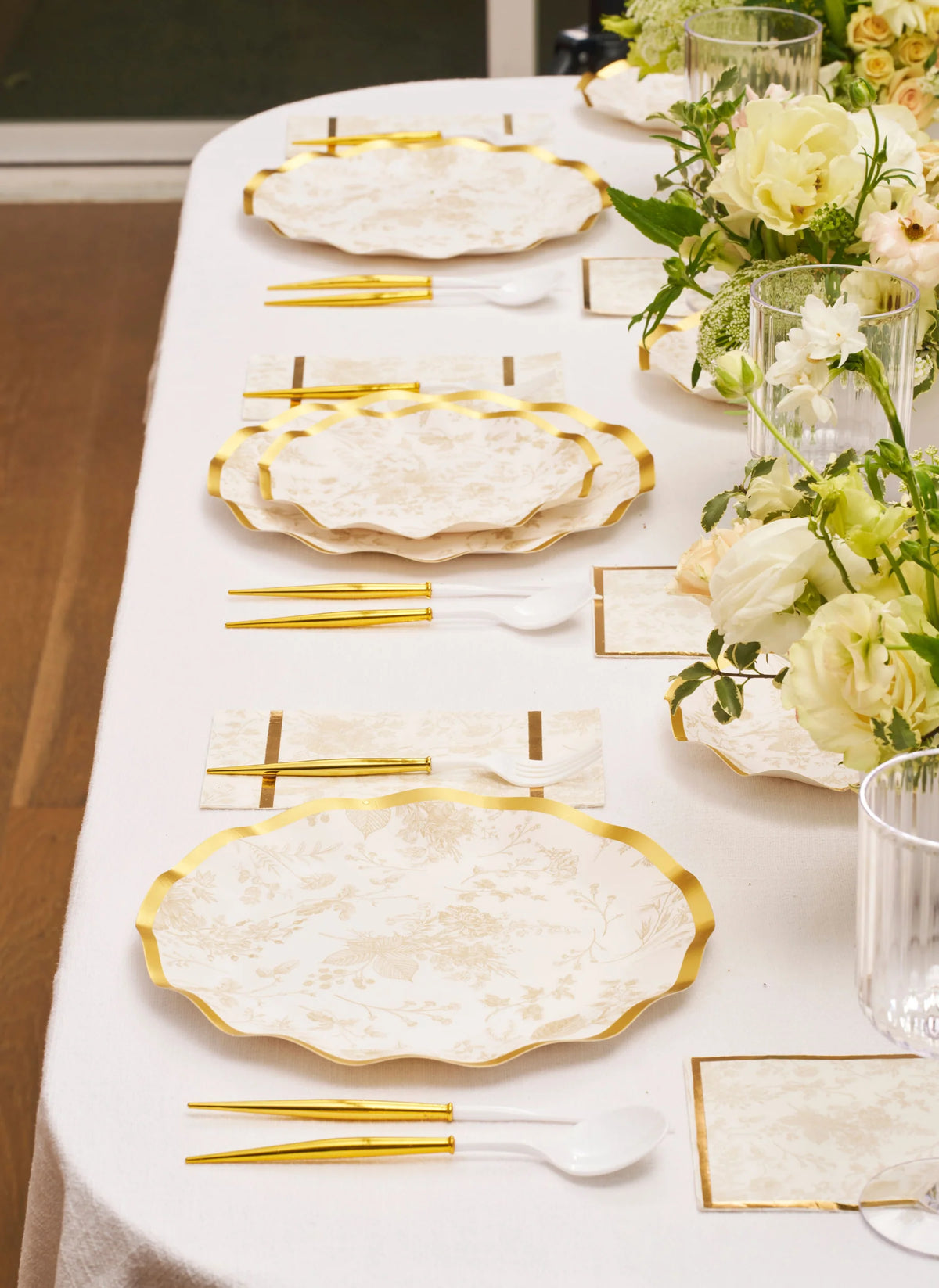 Plato para ensalada ondulado Timeless Sand 8"