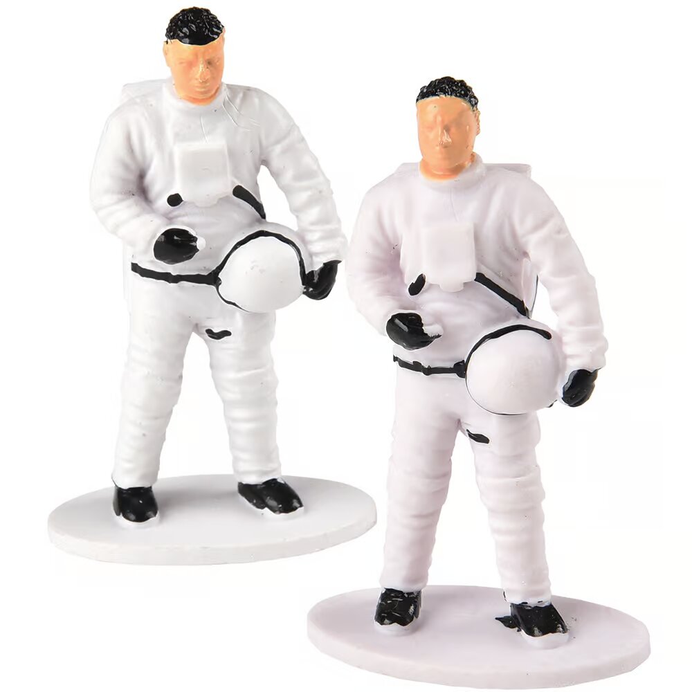Figuras de juguete de astronautas