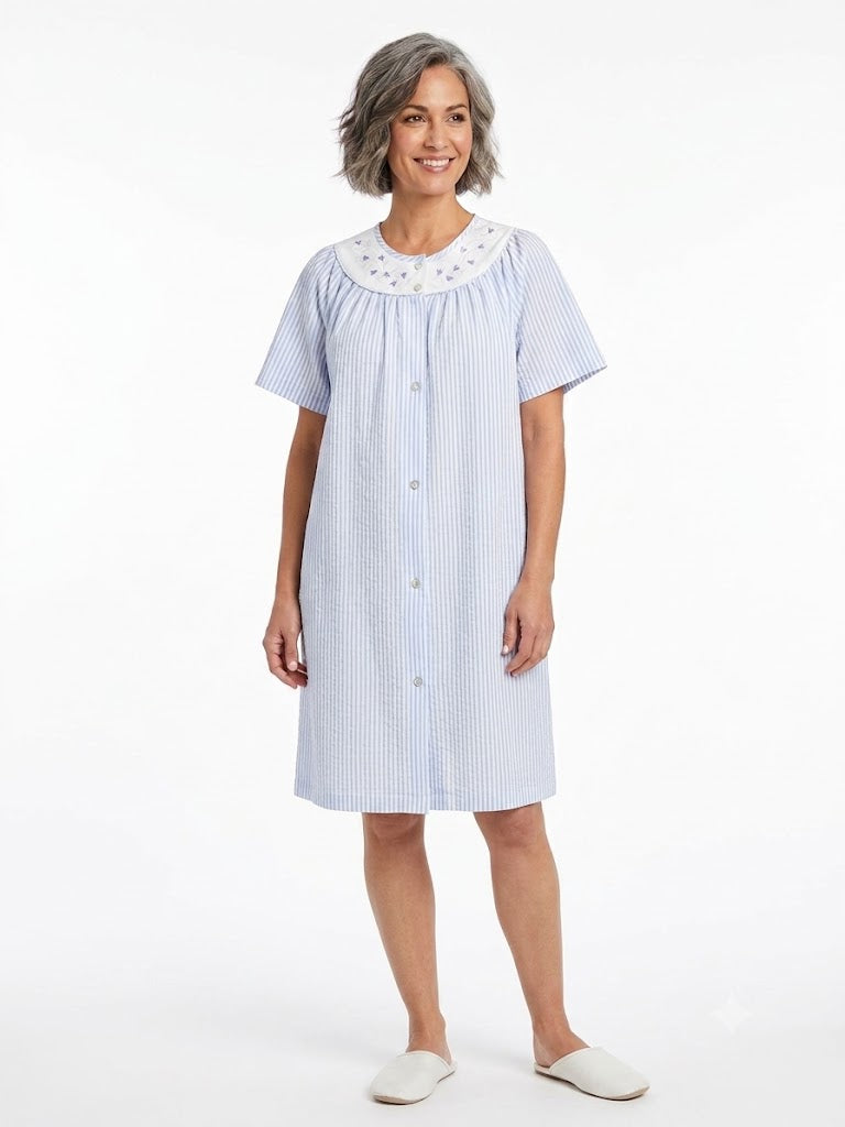 Plumero de señora de trapunto con broches y bolsillos, azul