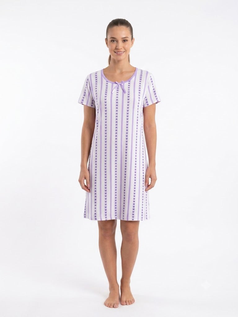 Camisón de mujer con cuello de pico CORAZONES MORADOS