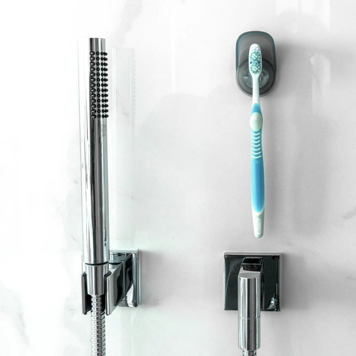 Soporte de cepillo de dientes con ventosa gris