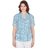 Camiseta de botones Lotus Ikat Navy Multi - Ruby Rd