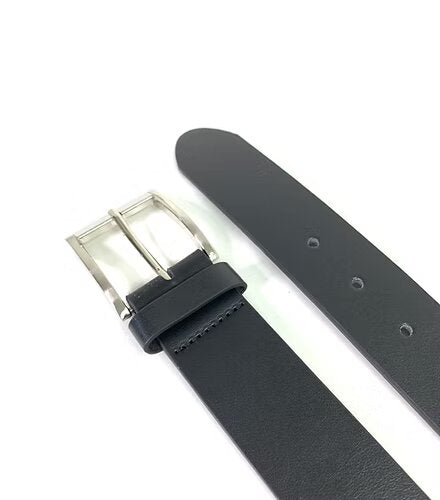 Cinturón negro para hombre