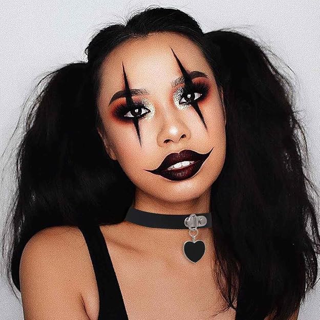 Gargantilla punk con corazón negro
