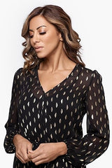 Long Bishop Sleeve Mand Black Gold