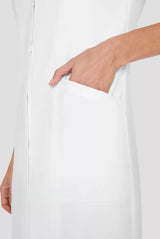 Vestido de uniforme médico con botones delanteros blanco