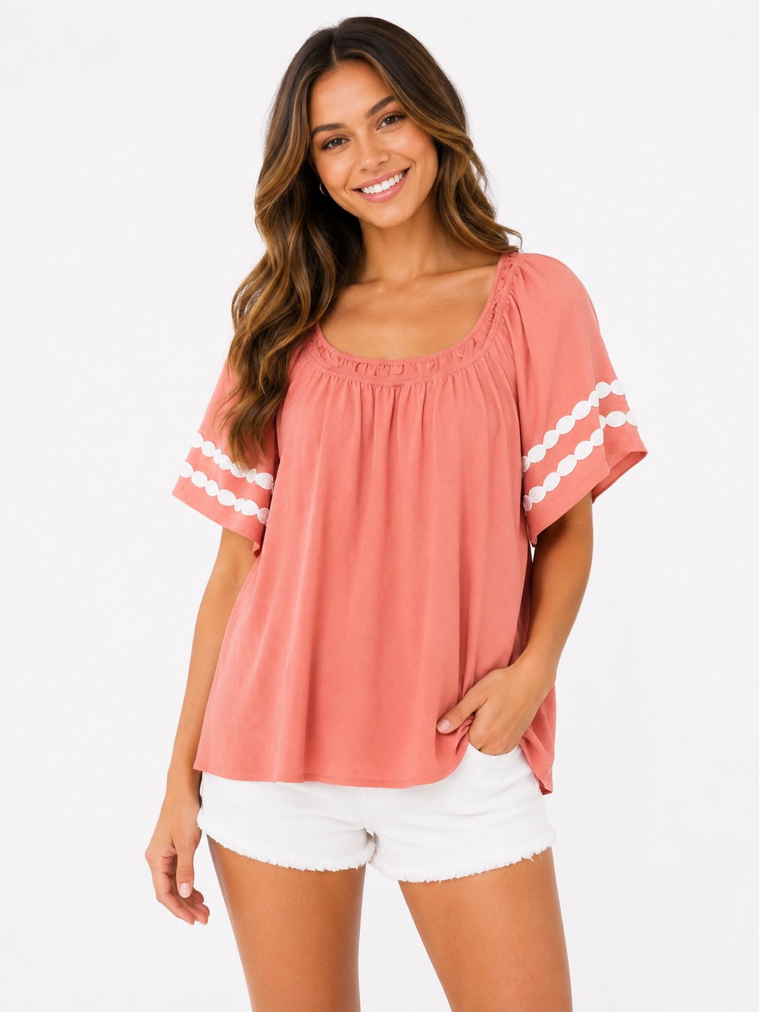 Blusa de cuello cuadrado con ribete circular color coral