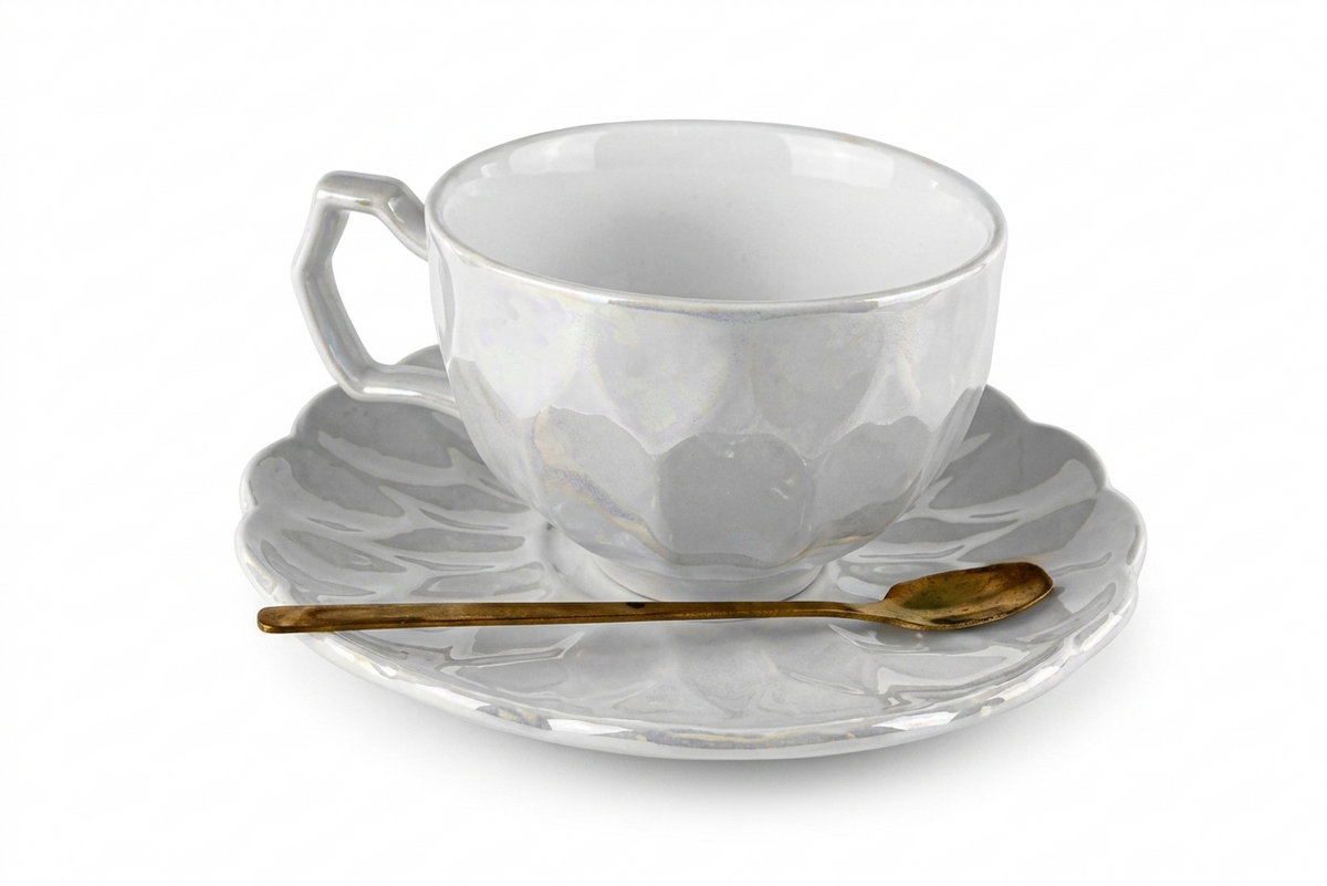 Taza con plato y cuchara grises