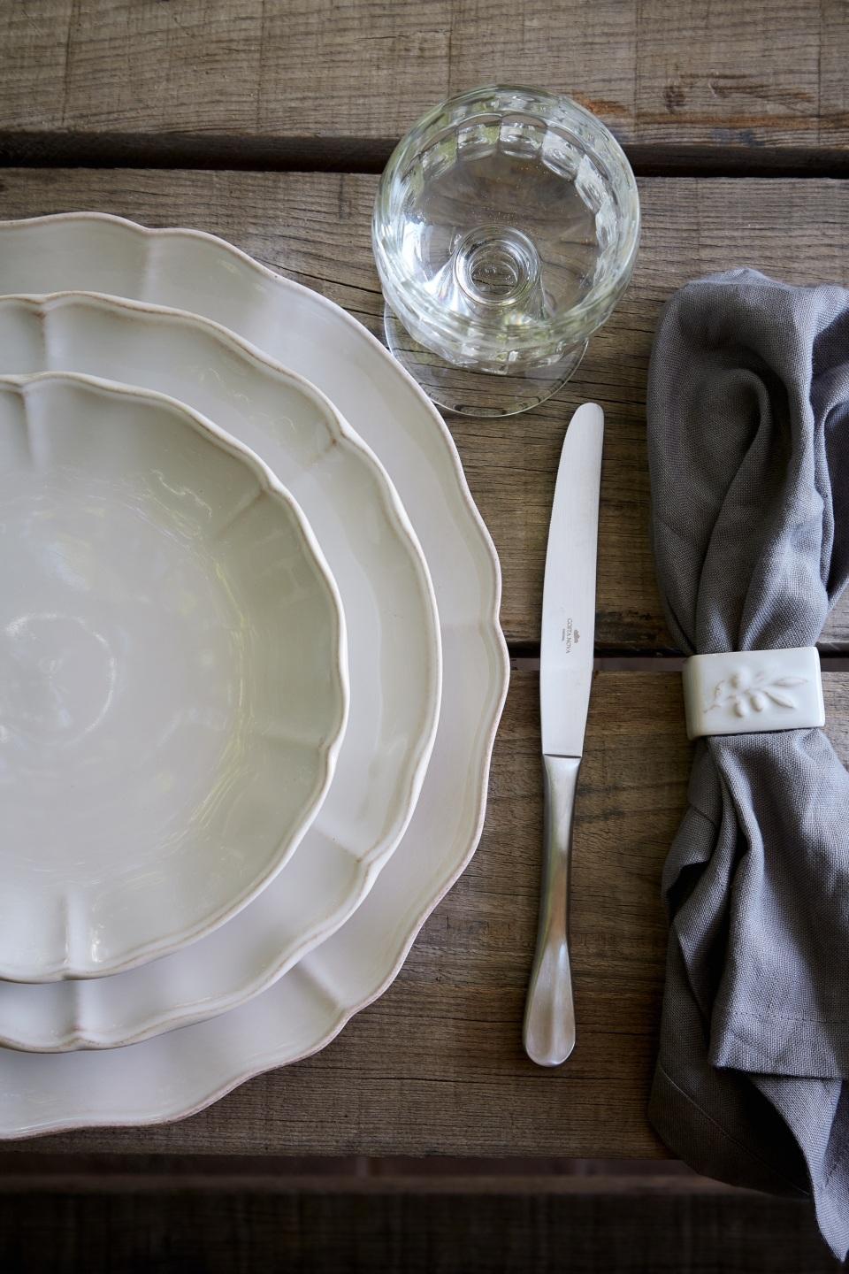 Plato de ensalada/postre, Alentejo Blanco 8.5"