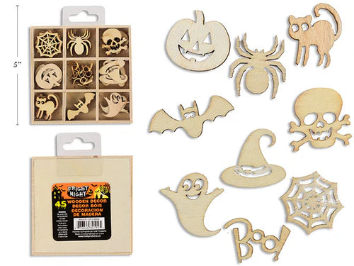 Decoración de madera troquelada de Halloween en una caja de madera