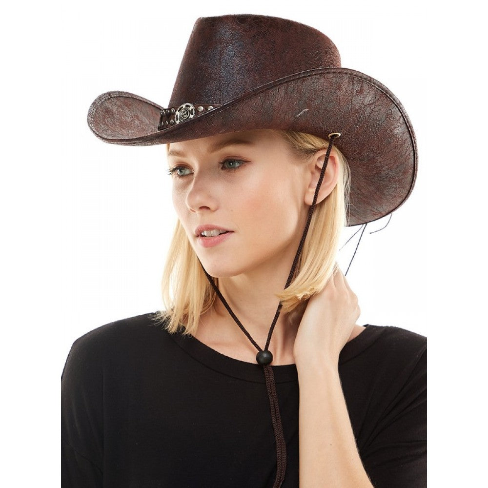 Sombrero de vaquero marrón con tachuelas