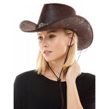 Sombrero de vaquero marrón con tachuelas