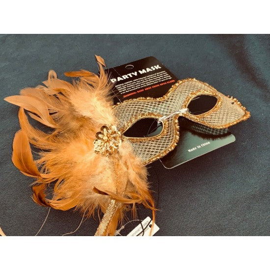 Máscaras de fiesta elegantes doradas