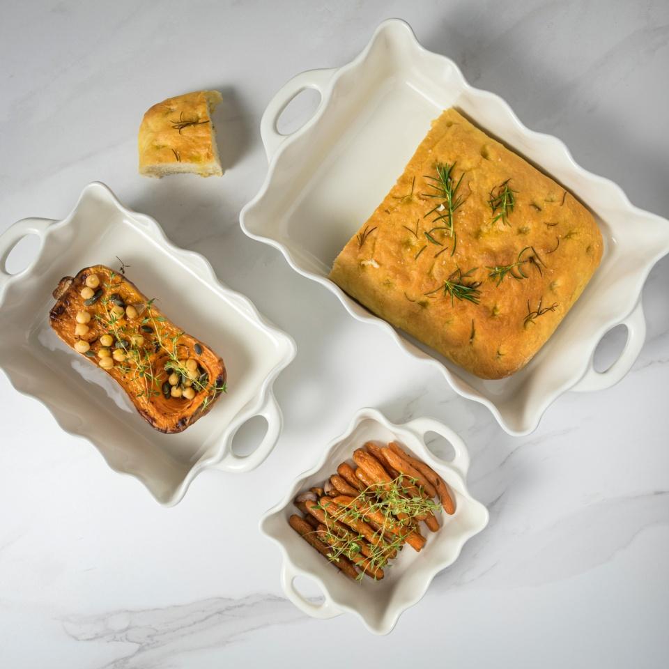 Cuadrado con volantes. Baker, cocinero y anfitrión Blanco