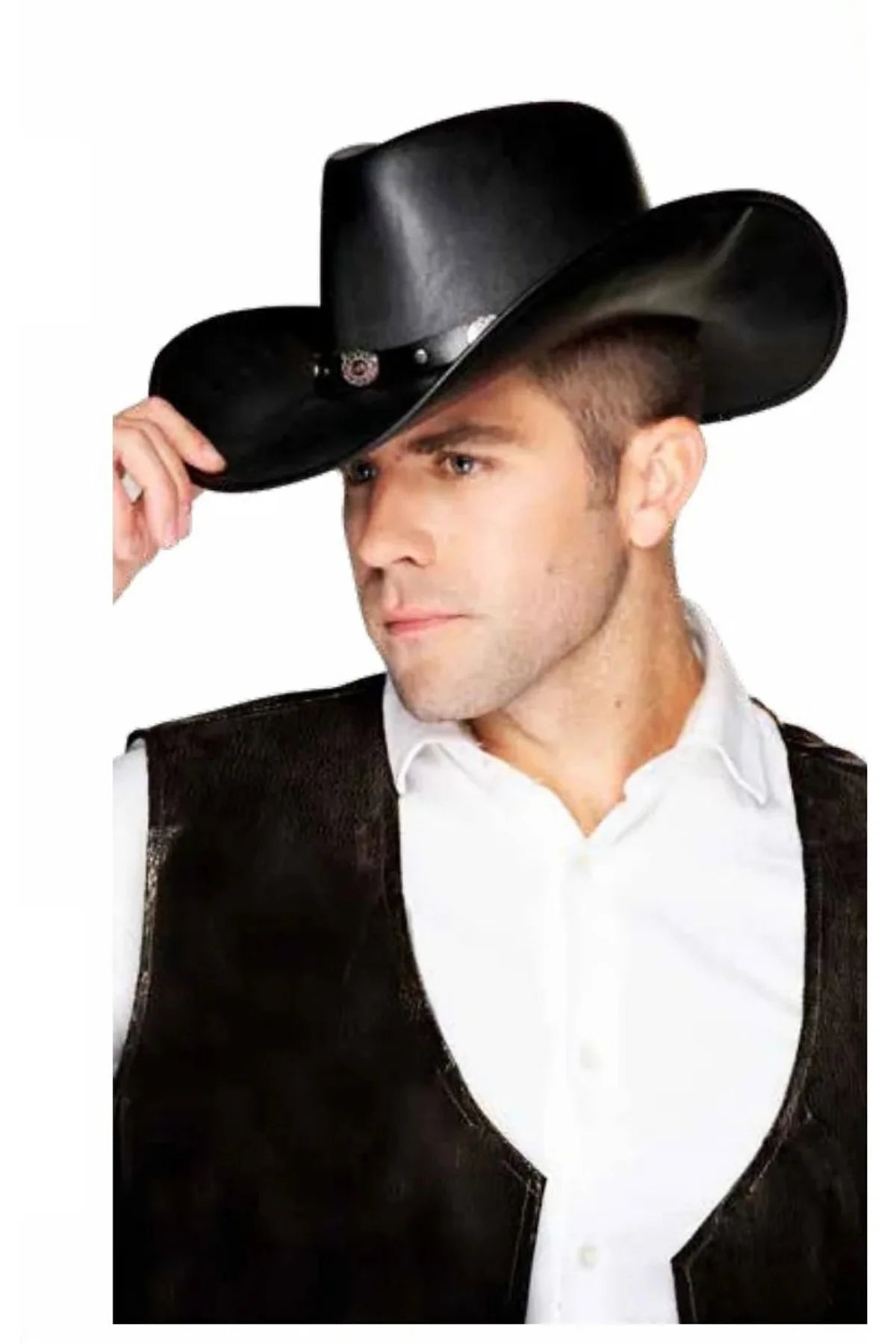 Sombrero de vaquero de imitación piel negra con adornos de conchas plateadas