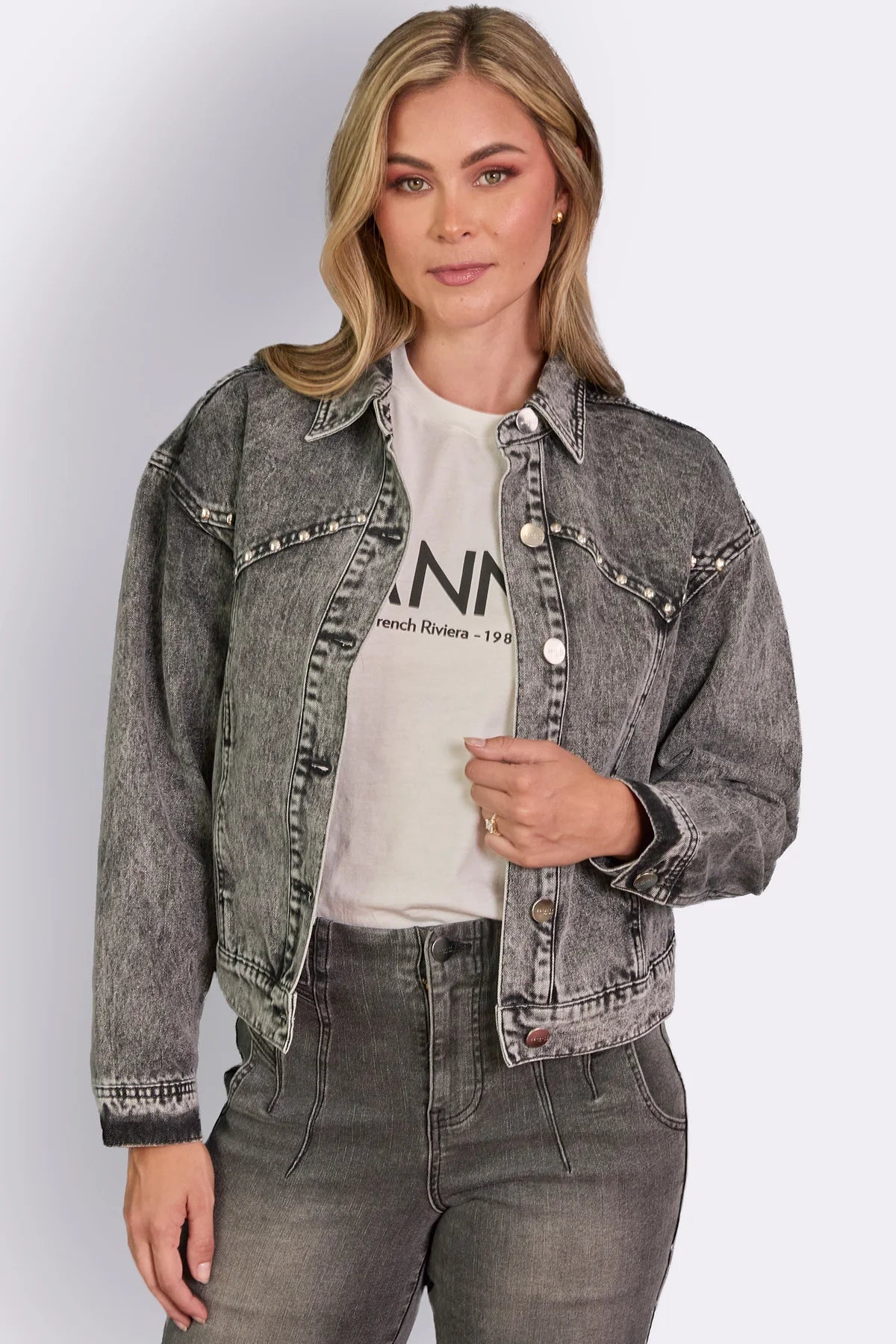 Chaqueta vaquera de mujer estilo Western con tachuelas