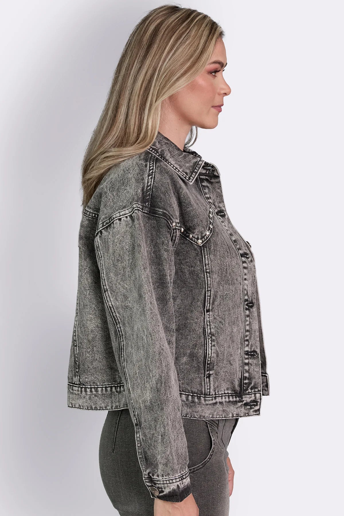 Chaqueta vaquera de mujer estilo Western con tachuelas