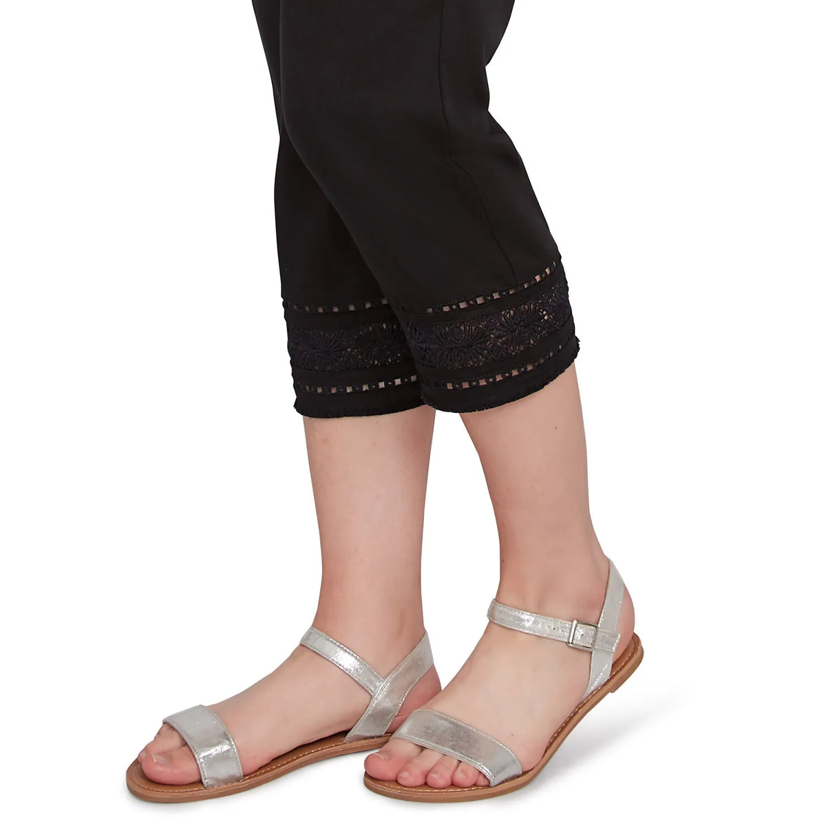 Lotus Lace Soft Denim Capri Negro - Ruby Rd