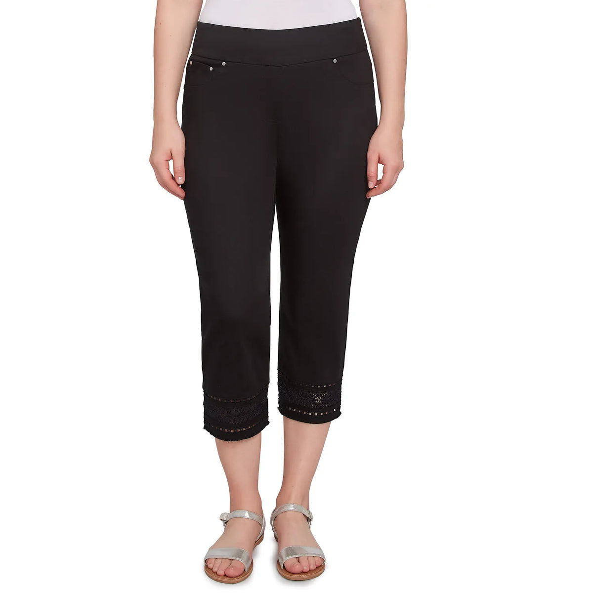 Lotus Lace Soft Denim Capri Negro - Ruby Rd