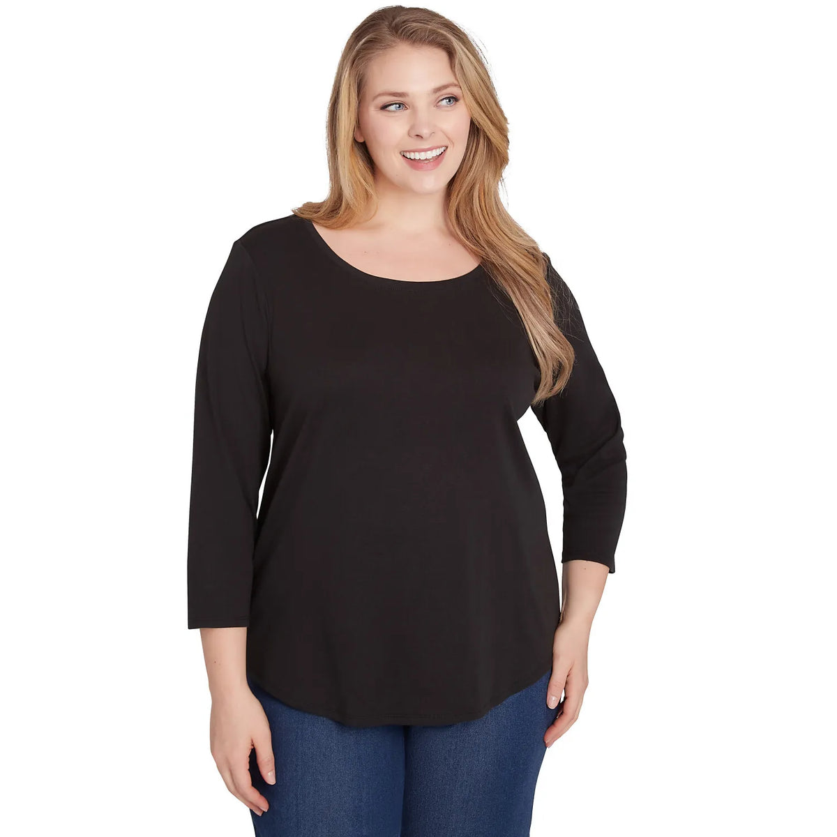 Blusa de canalé con cuello redondo y manga corta en color negro de Ruby Rd