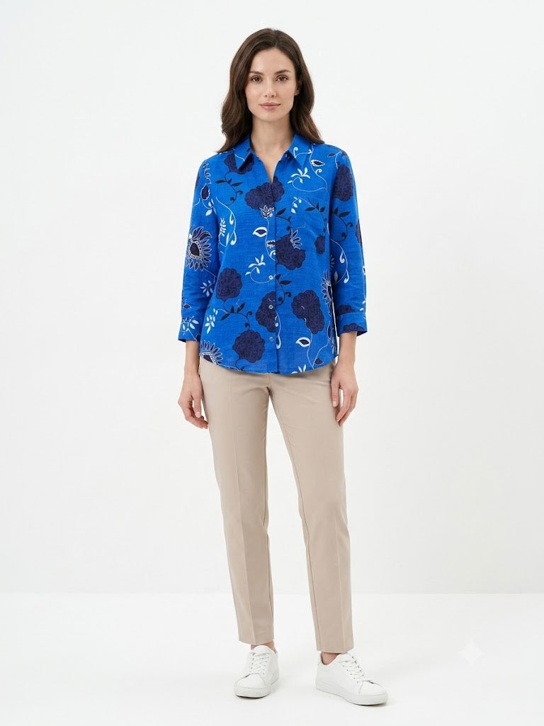 Camisa abotonada con manga enrollable y estampado de cachemir azul