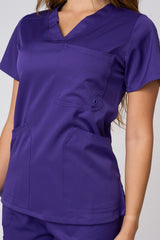 FILIPINA CUELLO V MORADA