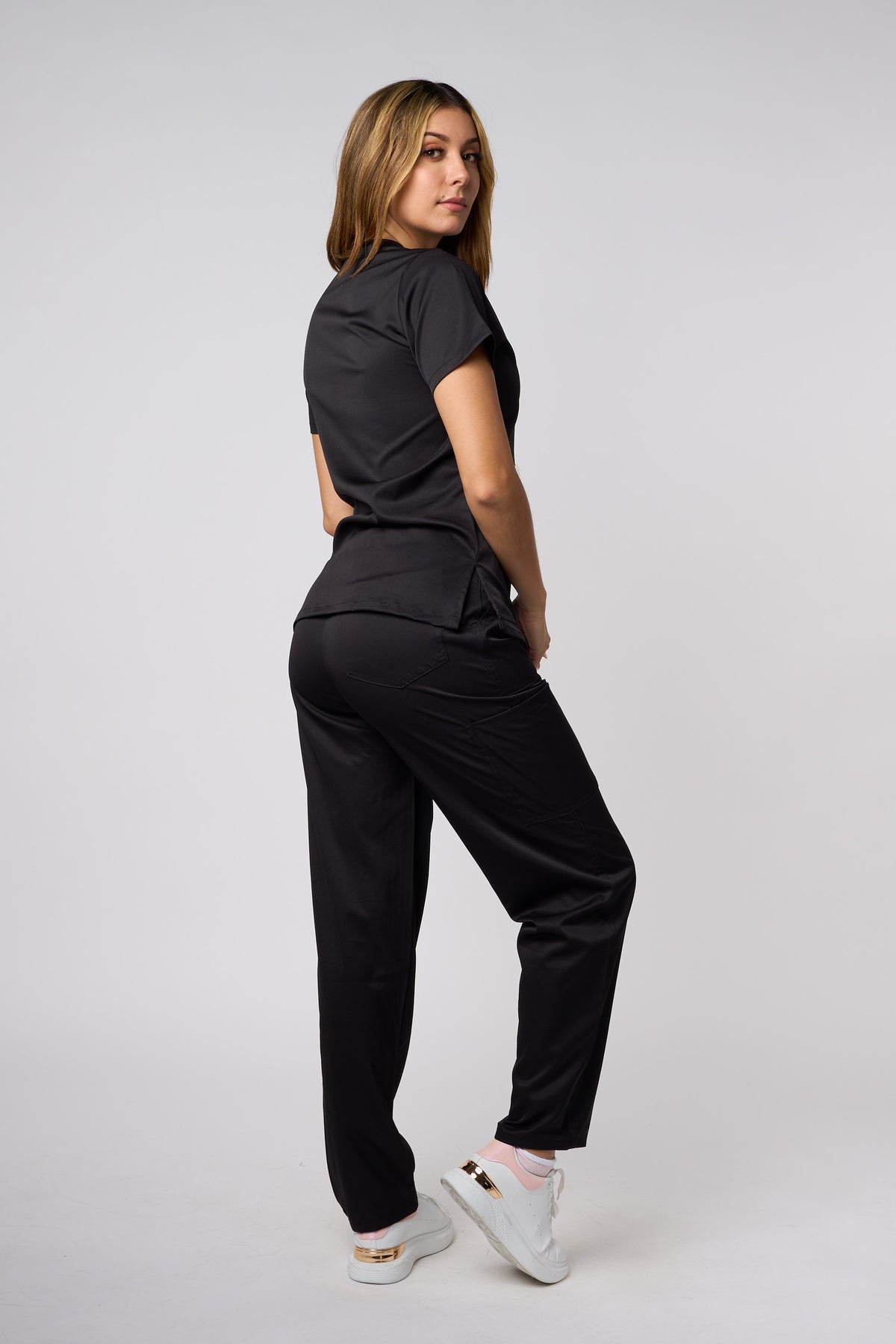 PARTE DE ARRIBA DE UNIFORME, CUELLO EN V, NEGRO