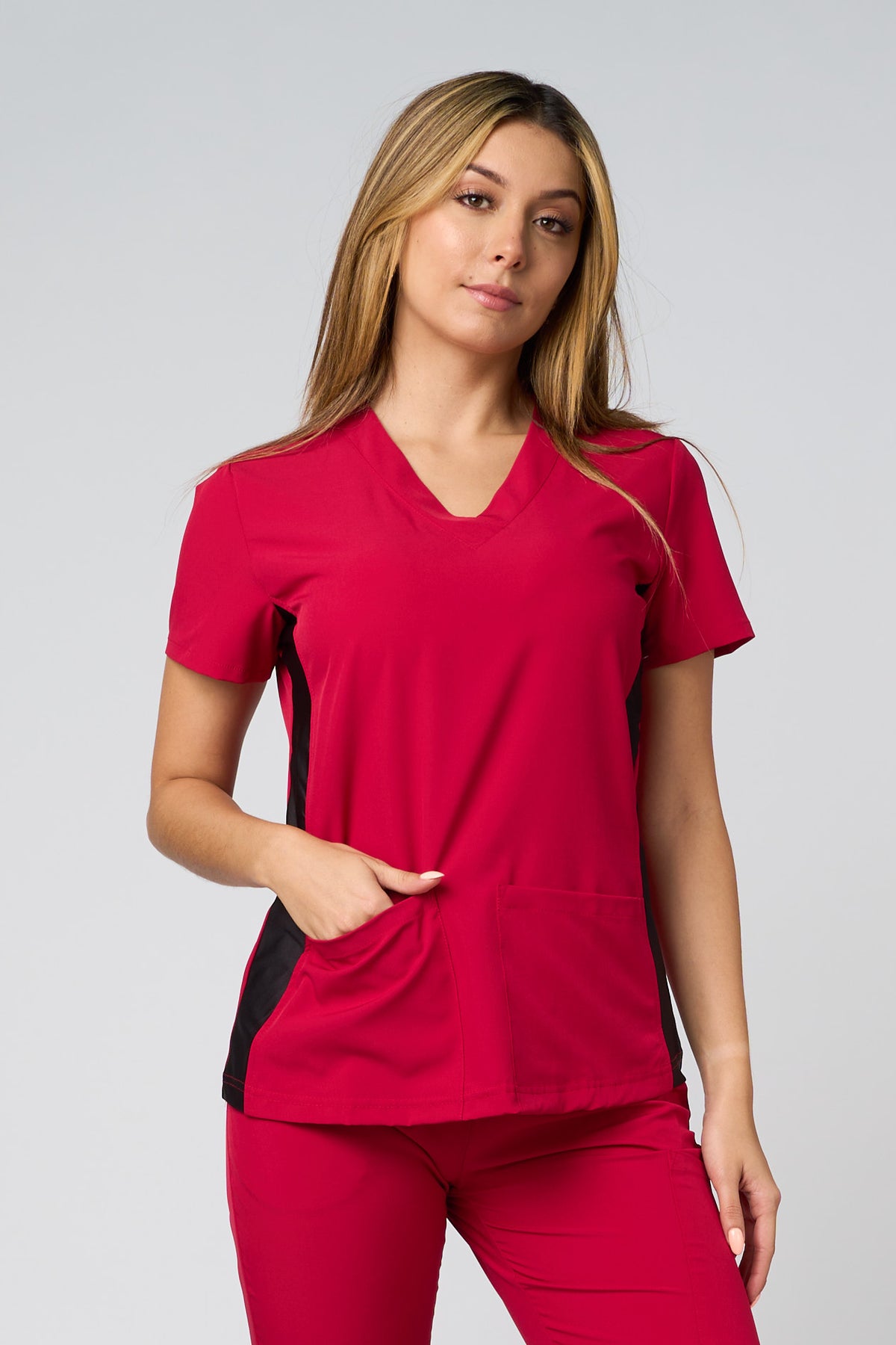 Uniforme rojo vivo 811