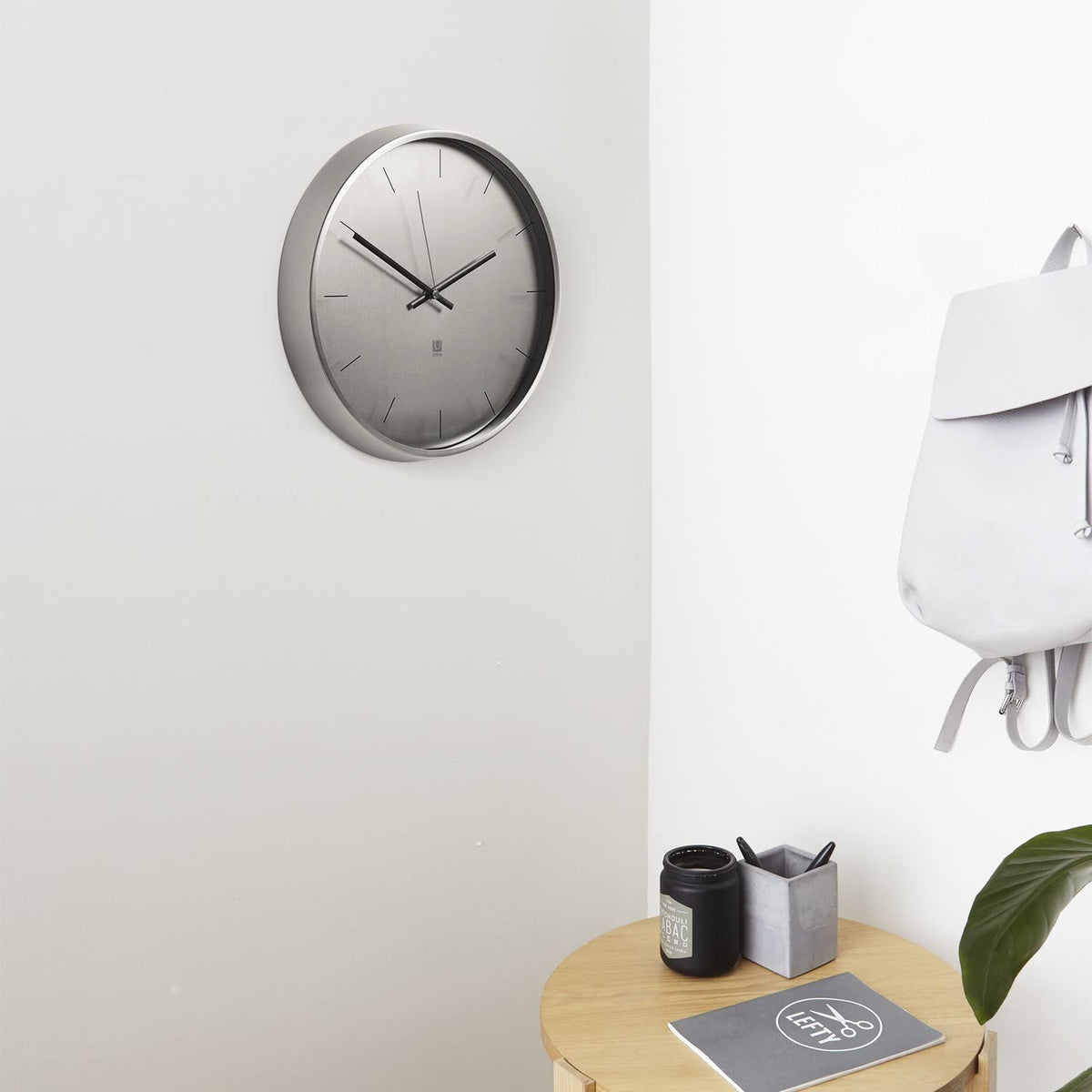 Reloj de pared metálico Níquel