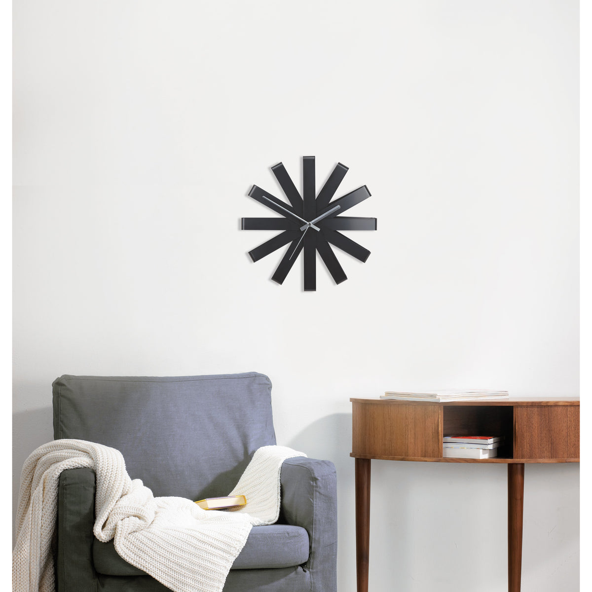 Reloj de pared Ribbon 12" negro