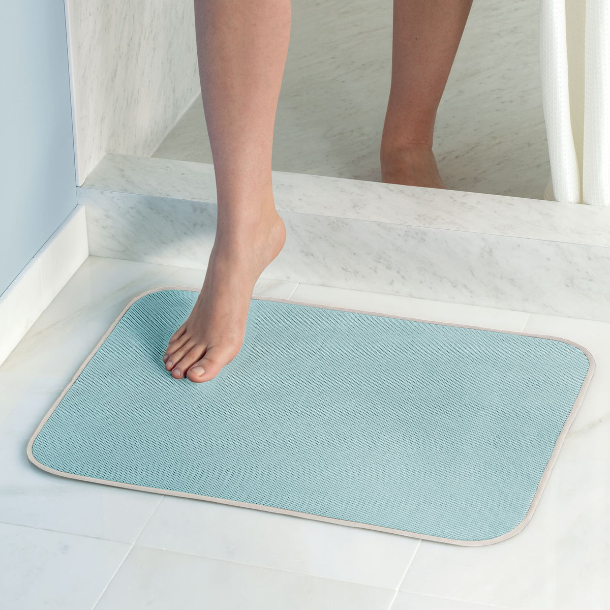 Alfombra de baño azul de 24" x 18"