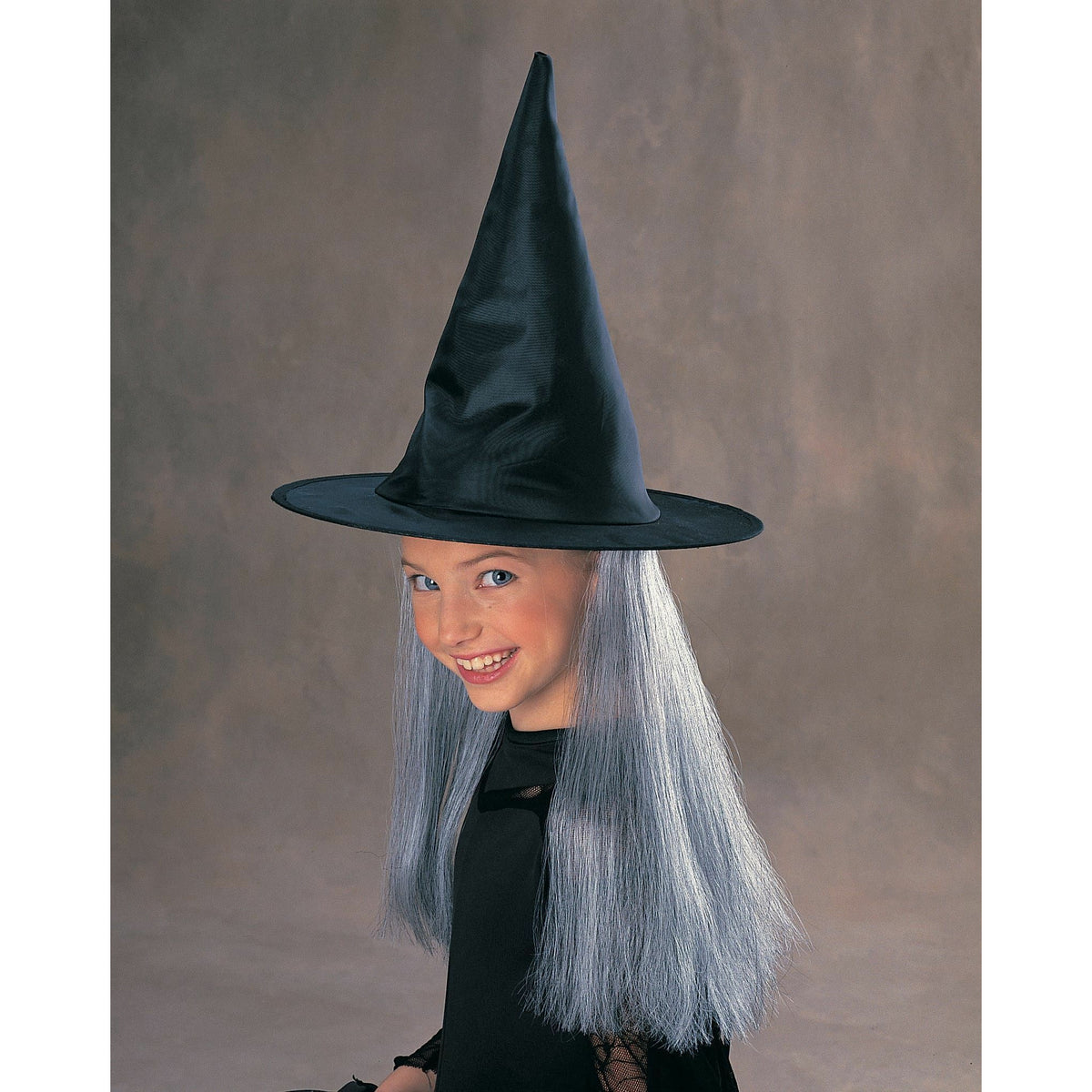 Sombrero de bruja con cabello gris