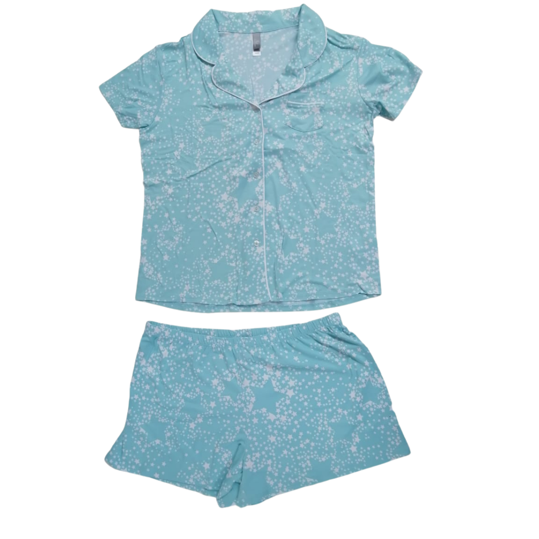 Pijama turquesa con dibujos de estrellas blancas