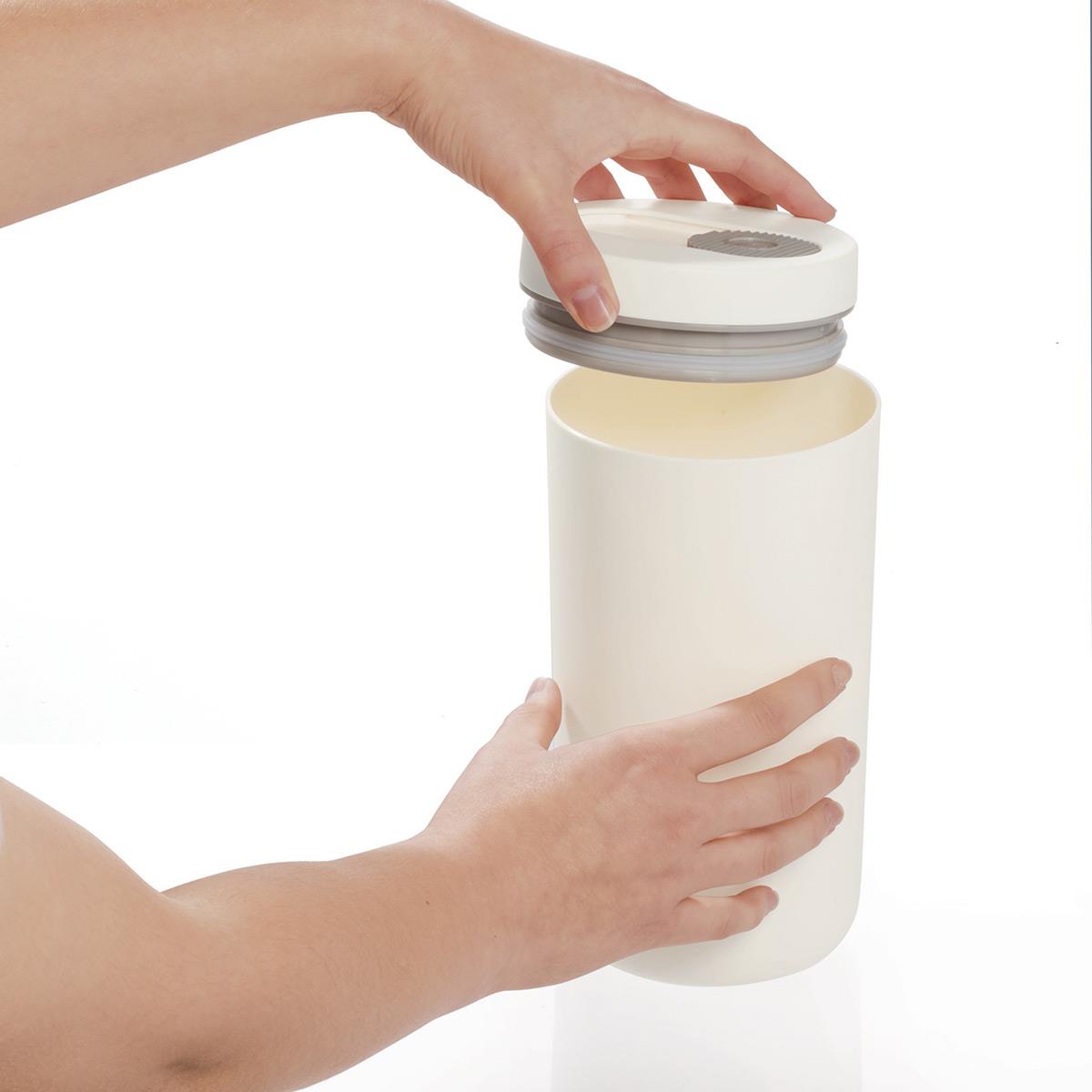 Dispensador de toallitas de coco y acentos grises