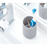 Soporte para cepillos de dientes 6" x 3.3" x 3.2" Gris