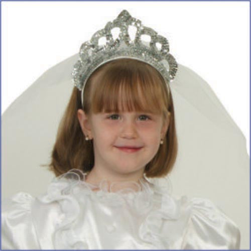 Tiara plateada con velo