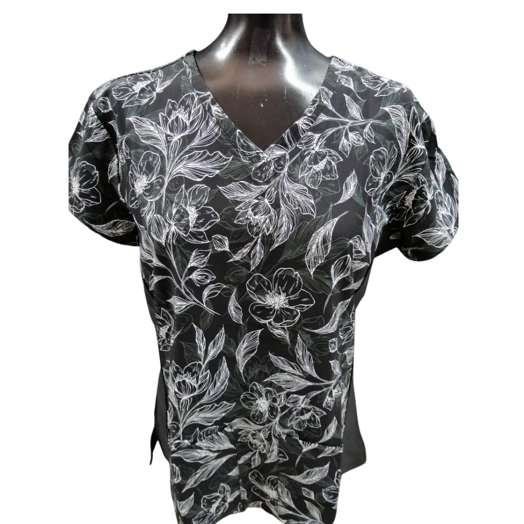 Camisa estampada negra con flores blancas