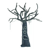 Árbol de pie con boca abierta