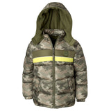Chaqueta de plumón para niños con estampado de camuflaje y parche