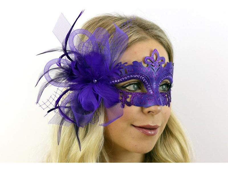 Antifaz veneciano morado con plumas