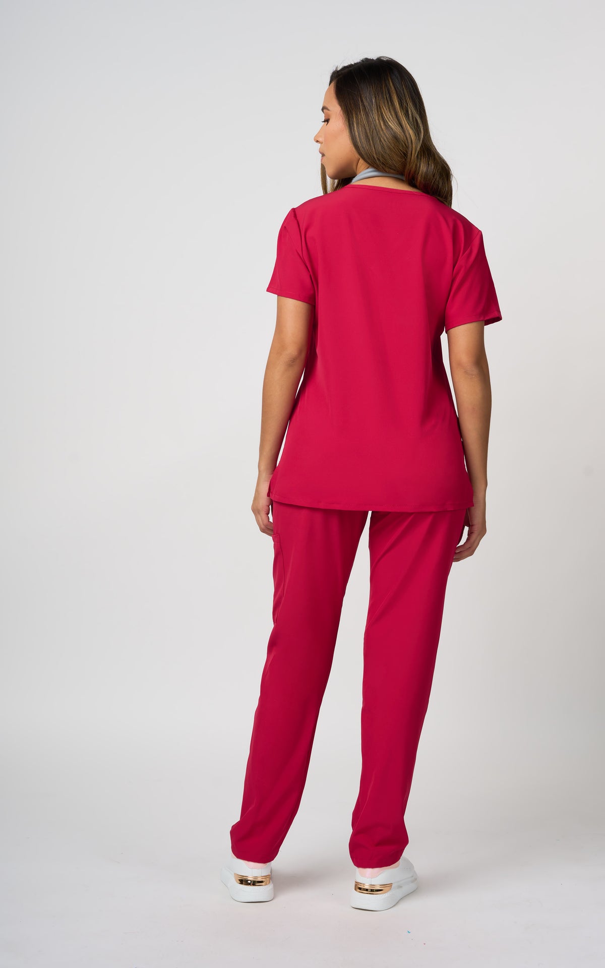 UNIFORME STRECH ROJO MODELO JOGGER (CORTE AJUSTADO)