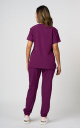 UNIFORME STRECH MORADO - BERRY MODELO JOGGER (AJUSTE ENTALLADO)