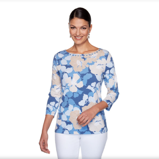 BLUSA CON DECORACIONES DE FLORES RUBY RD