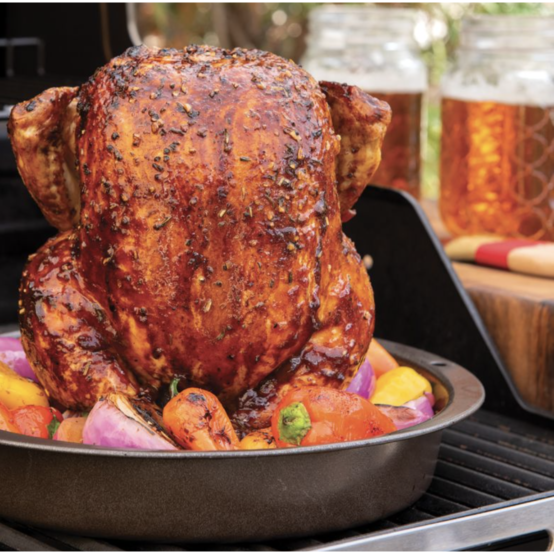 Pollo asado con lata de cerveza