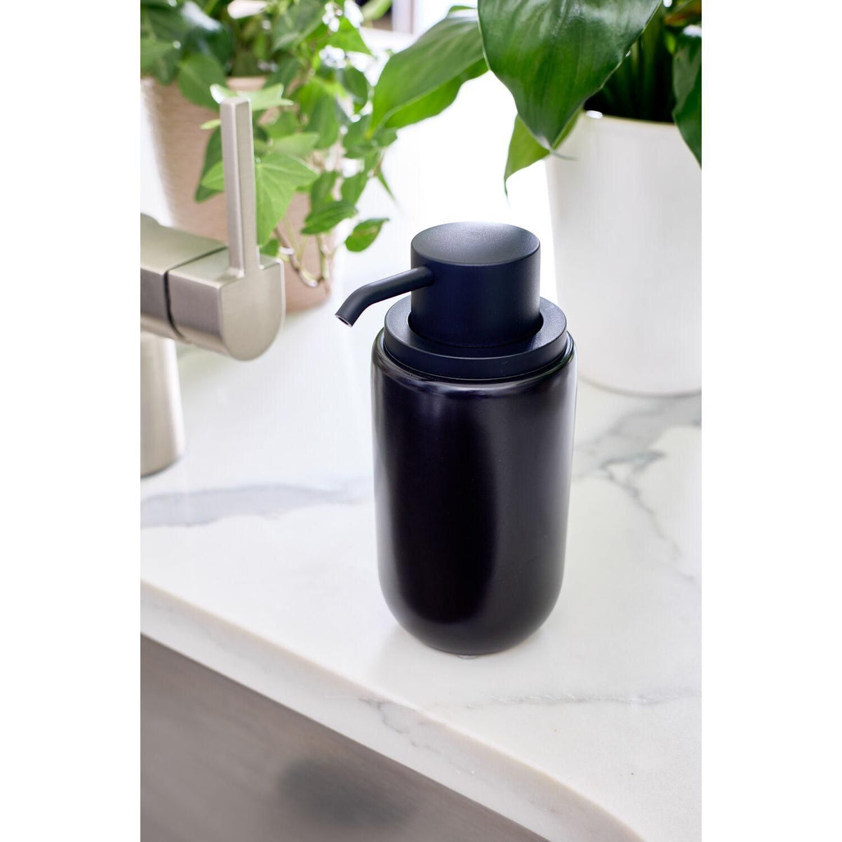 Dispensador de jabón Eco Kitchen negro mate